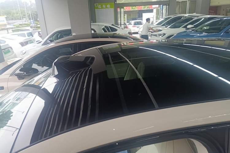 Used VOYAH COURAGE 2025 Model Rear-Drive Qiankun Edition Roof