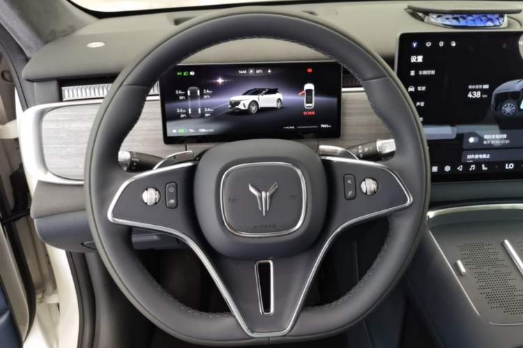 Used VOYAH COURAGE 2025 Model Four-Wheel-Drive Qiankun Edition Steering Wheel