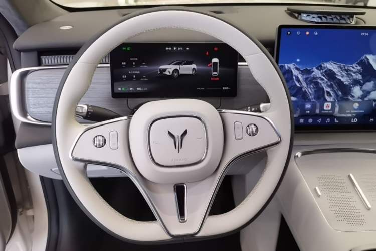 Used VOYAH COURAGE 2025 Model Rear-Drive Qiankun Edition Steering Wheel