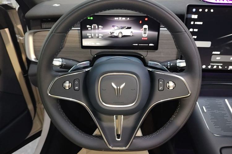 Used VOYAH COURAGE 2025 Model Four-Wheel-Drive Qiankun Edition Steering Wheel