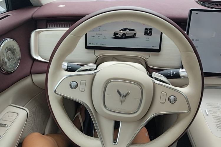 Used VOYAH COURAGE 2025 Model Four-Wheel-Drive Qiankun Edition Steering Wheel