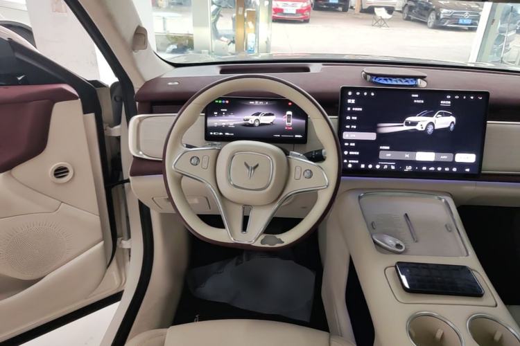 Used VOYAH COURAGE 2025 Model Four-Wheel-Drive Qiankun Edition Steering Wheel
