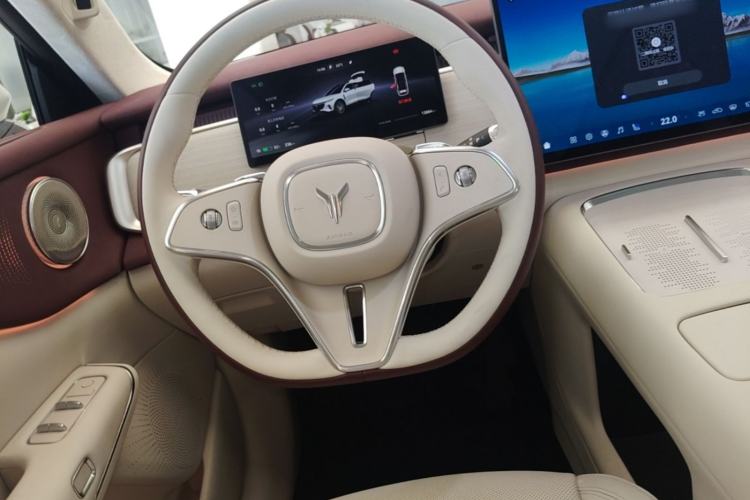 Used VOYAH COURAGE 2025 Model Four-Wheel-Drive Qiankun Edition Steering Wheel