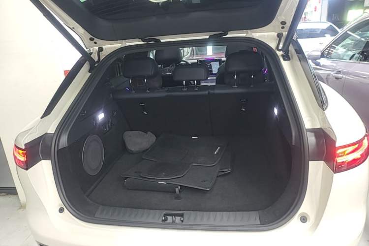 Used VOYAH COURAGE 2025 Model Four-Wheel-Drive Qiankun Edition Trunk