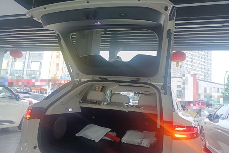 Used VOYAH COURAGE 2025 Model Rear-Drive Qiankun Edition Trunk