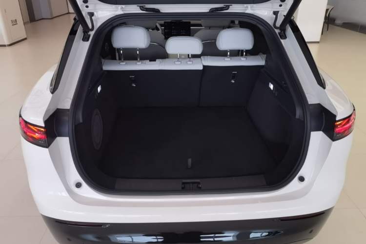 Used VOYAH COURAGE 2025 Model Rear-Drive Qiankun Edition Trunk