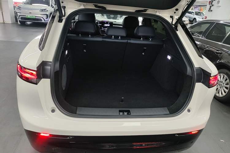 Used VOYAH COURAGE 2025 Model Four-Wheel-Drive Qiankun Edition Trunk