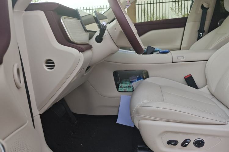 Used VOYAH COURAGE 2025 Model Rear-Drive Qiankun Edition Driver Seat