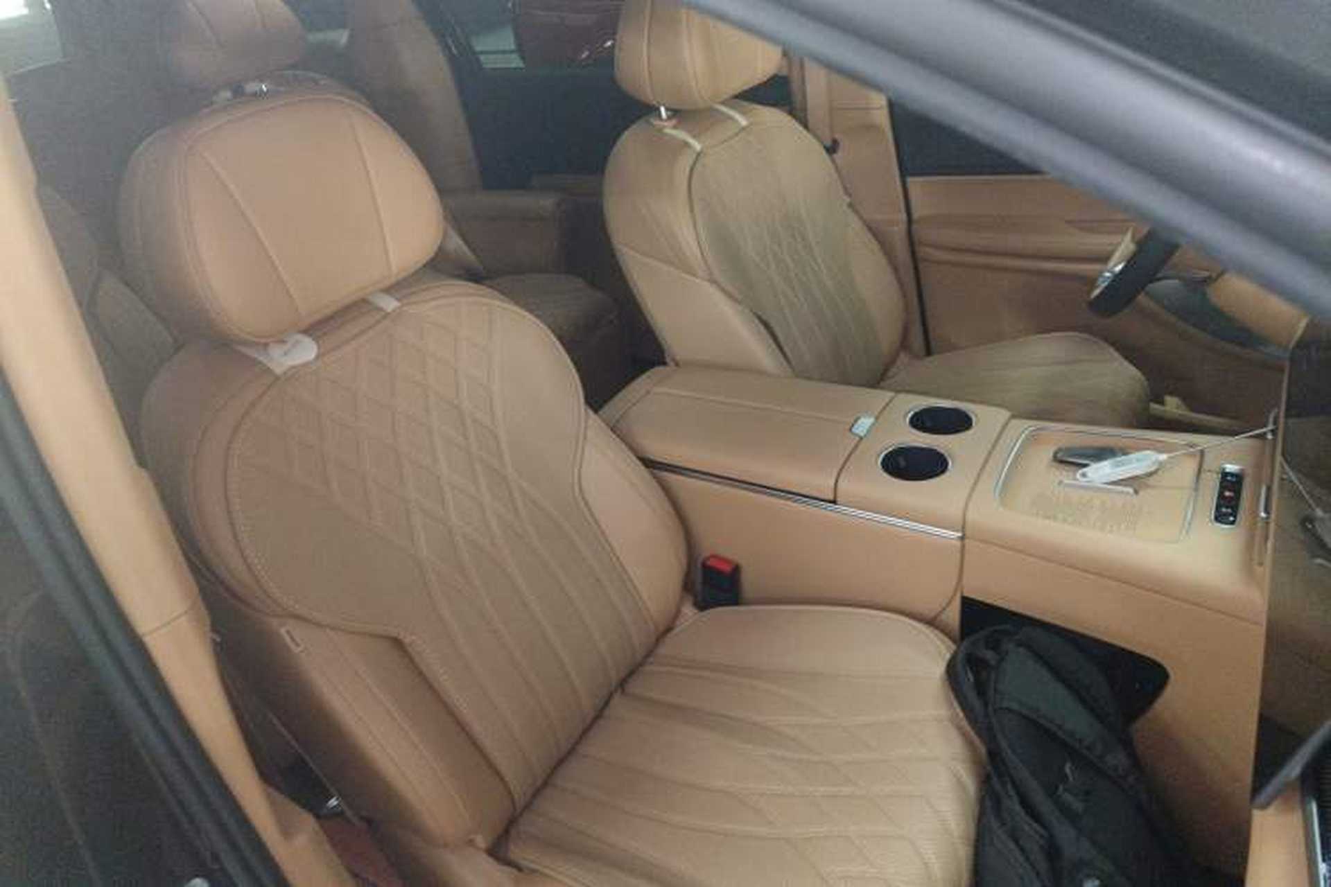Used VOYAH Dream 2025 PHEV Four-Wheel Drive Prestige Kunpeng Edition Right Front Seat