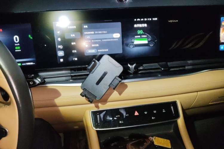 Used VOYAH Dream 2022 Low-Carbon Edition Dream+ Smart Enjoyment Package Audio And AC Panel