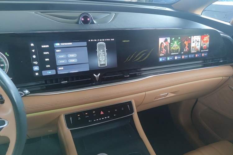 Used VOYAH Dream 2022 0-Emission Version Plus Intelligent Driving Package 475 km Audio And AC Panel