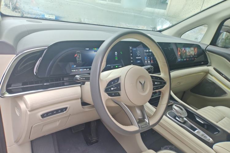 Used VOYAH Dream 2022 Low-Carbon Edition Dream+ Smart Enjoyment Package Center Console