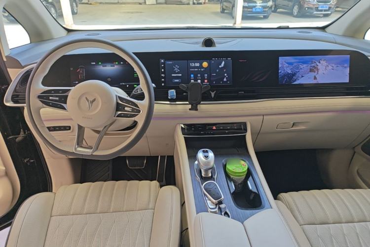 Used VOYAH Dream 2022 Low-Carbon Edition Dream+ Smart Enjoyment Package Center Console