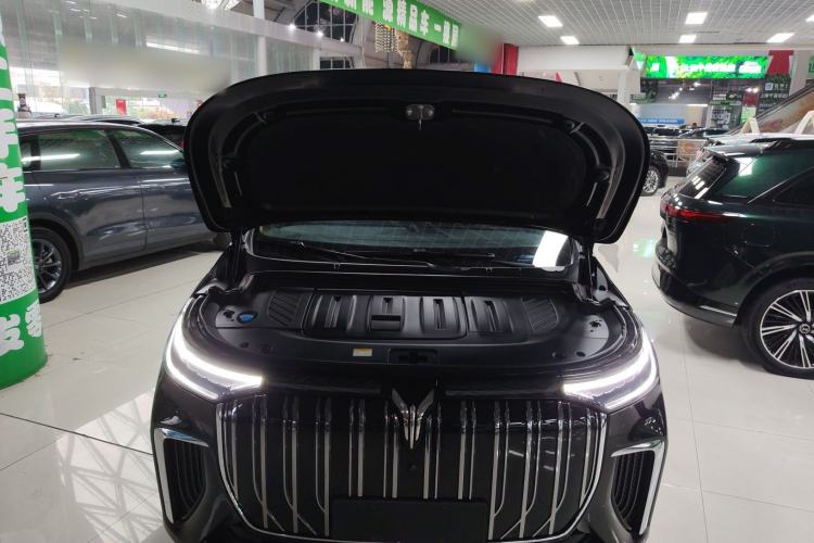 Used VOYAH Dream 2022 0-Carbon Edition Dream+ Smart Enjoyment Package 475 km Engine Bay