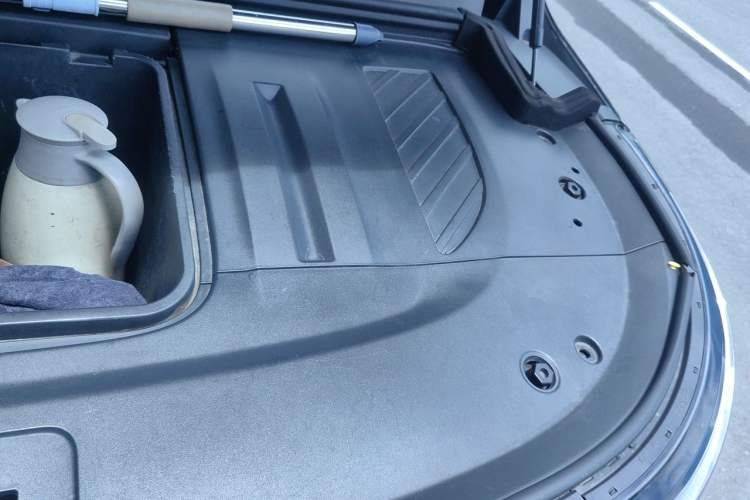 Used VOYAH Dream 2022 0-Emission Version Range of 475 km Engine Bay Left