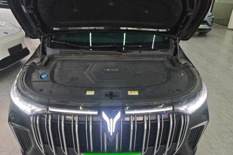 Used VOYAH Dream 2022 Low-Carbon Edition Dream+ Smart Enjoyment Package Engine Bay