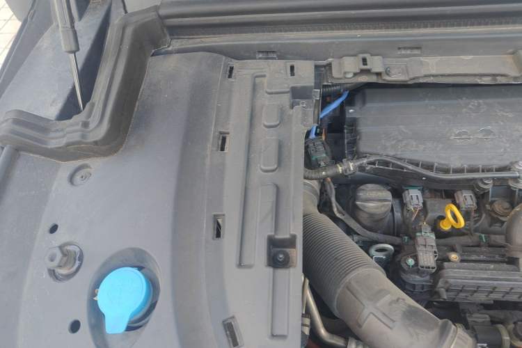 Used VOYAH Dream 2022 Low-Carbon Edition Dream+ Smart Enjoyment Package Engine Bay Right