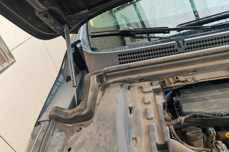 Used VOYAH Dream 2022 Low-Carbon Edition Dream+ Smart Enjoyment Package Engine Bay Right
