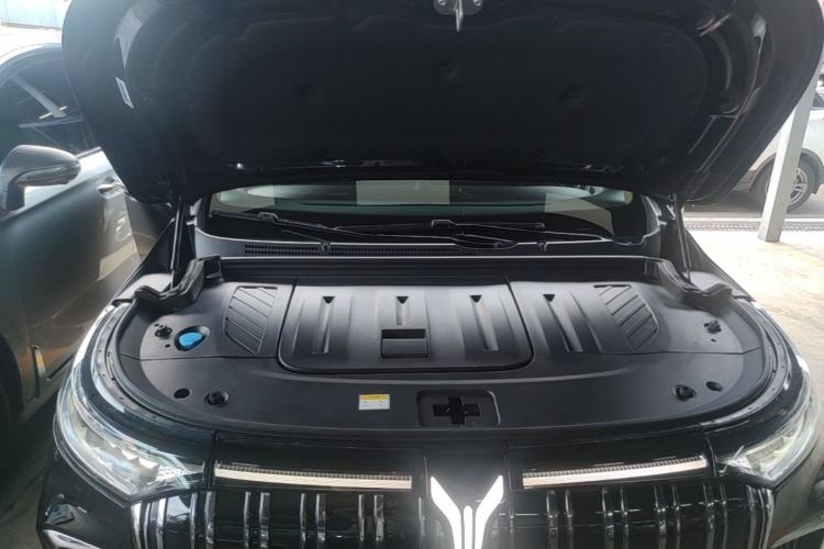 Used VOYAH Dream 2022 0-Emission Version Plus Intelligent Driving Package 475 km Engine Bay