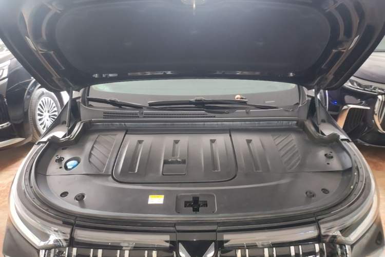 Used VOYAH Dream 2022 0-Emission Edition Dream+ Smart Range Package – 605 km Engine Bay