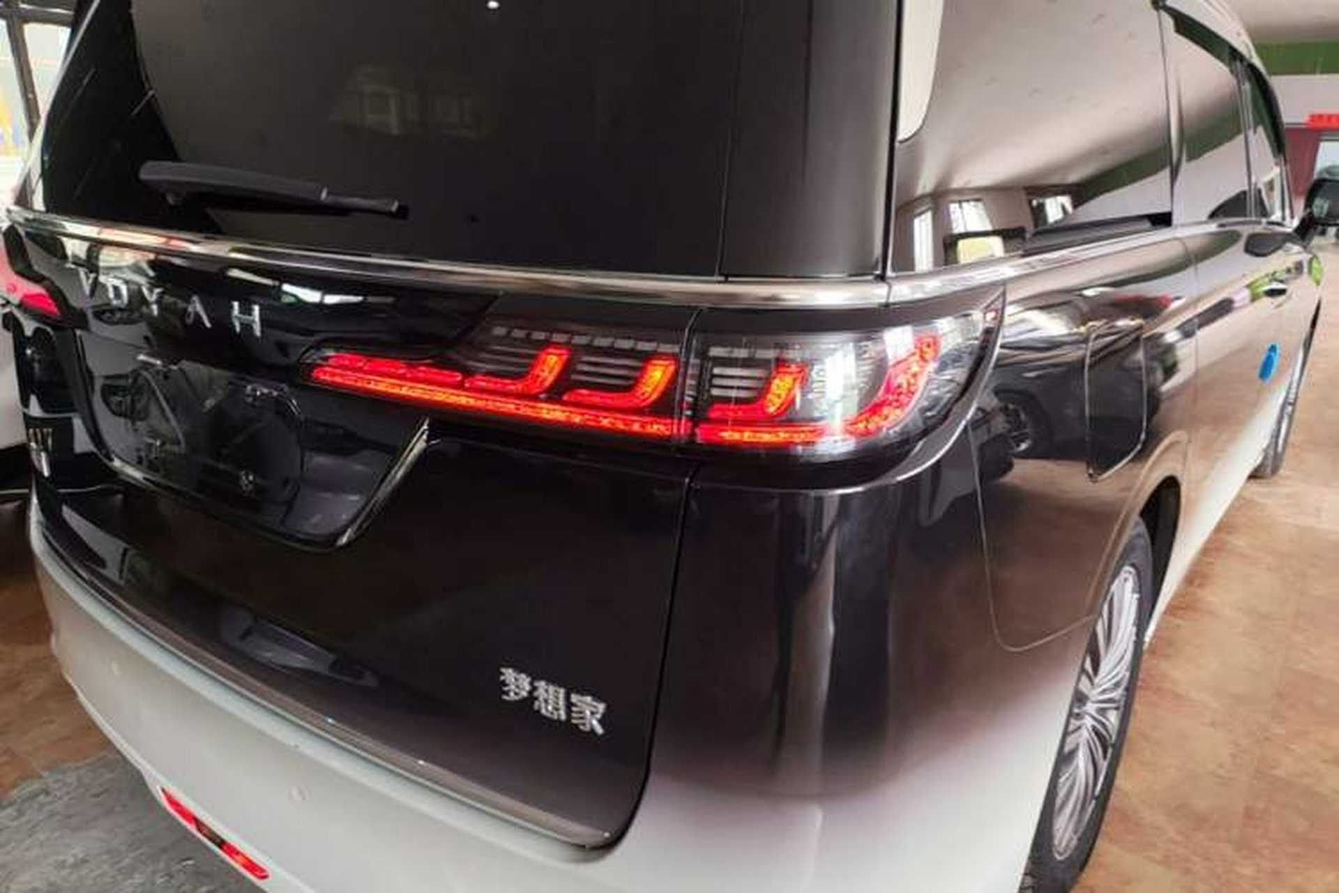 Used VOYAH Dream 2022 0-Emission Edition Dream+ Smart Range Package – 605 km Exterior 3