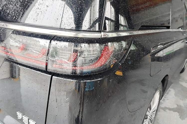 Used VOYAH Dream 2022 0-Emission Edition Dream+ Smart Range Package – 605 km Exterior 3