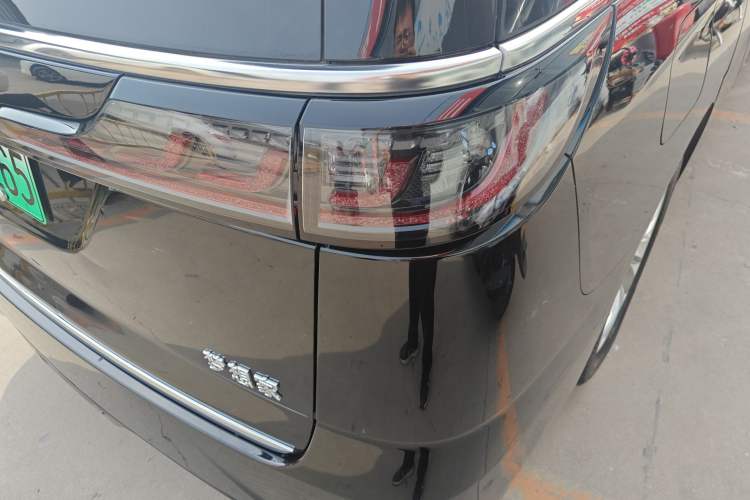 Used VOYAH Dream 2022 Low-Carbon Edition Plus Intelligent Driving Package Exterior 3