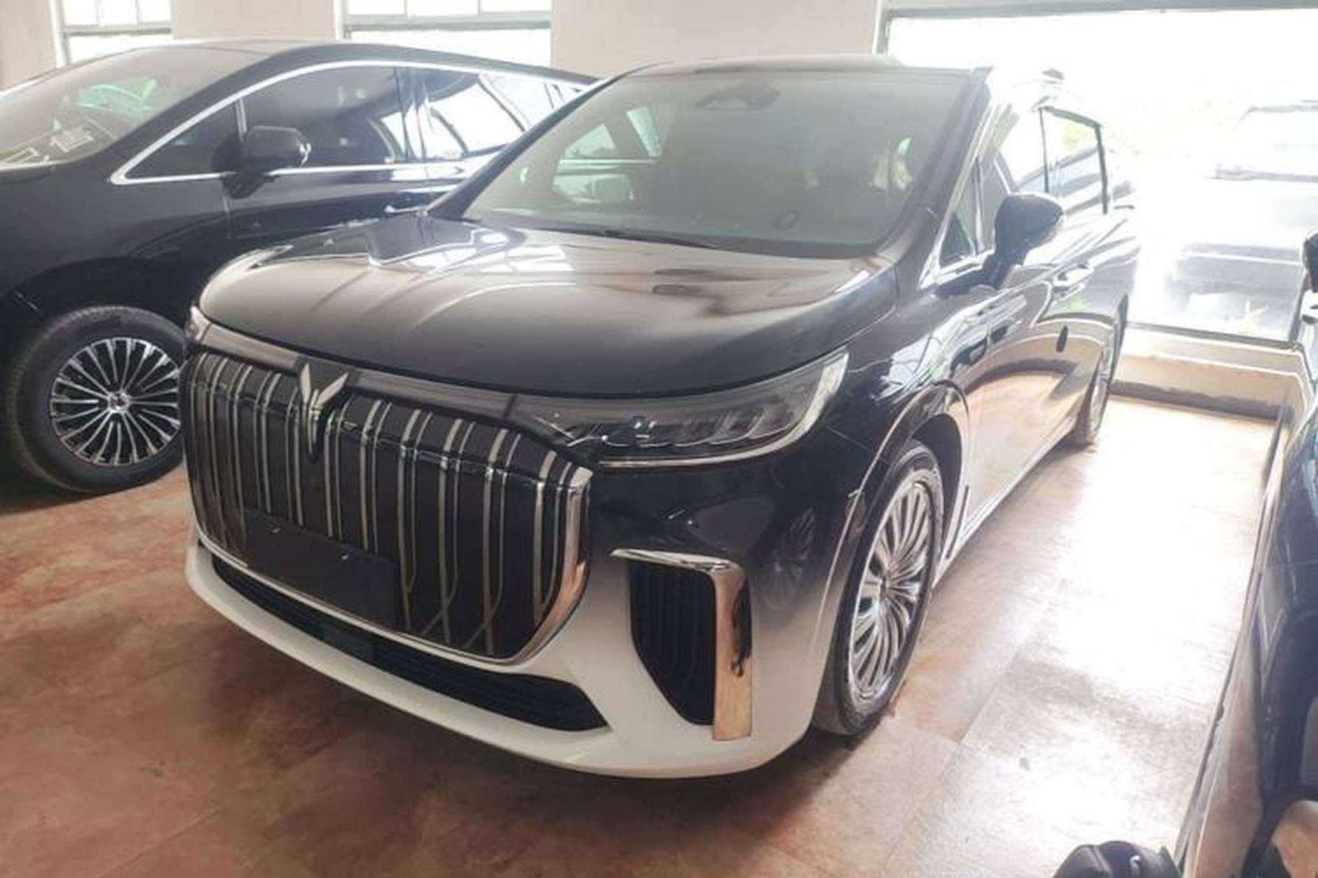 Used VOYAH Dream 2022 0-Emission Edition Dream+ Smart Range Package – 605 km Front Left 45 Deg