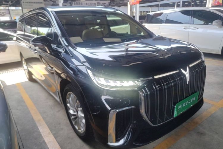Used VOYAH Dream 2022 0-Emission Version Plus Intelligent Driving Package 475 km Front Right 45 Deg