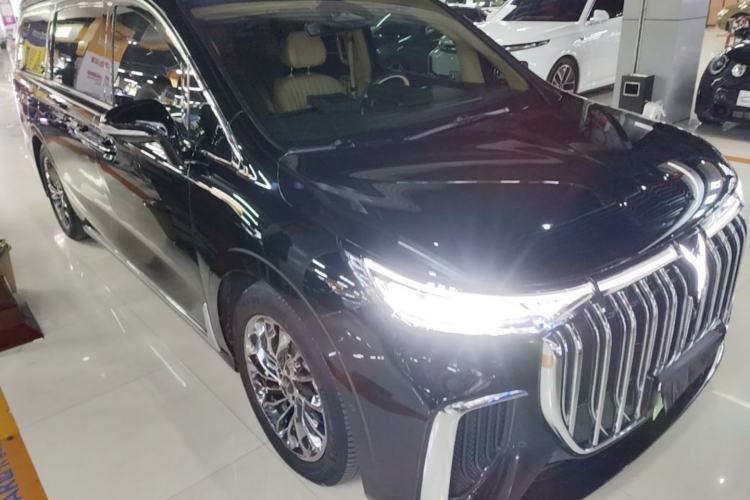 Used VOYAH Dream 2022 Low-Carbon Edition Dream+ Smart Enjoyment Package Front Right 45 Deg