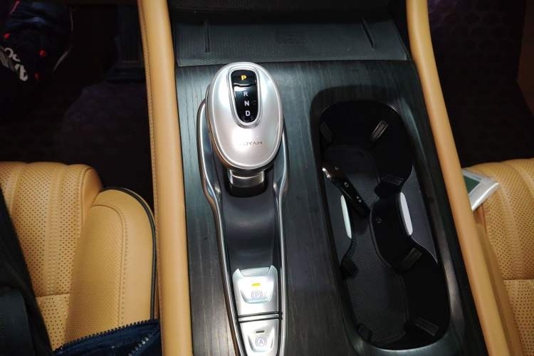 Used VOYAH Dream 2022 Low-Carbon Edition Dream+ Smart Enjoyment Package Gear Lever