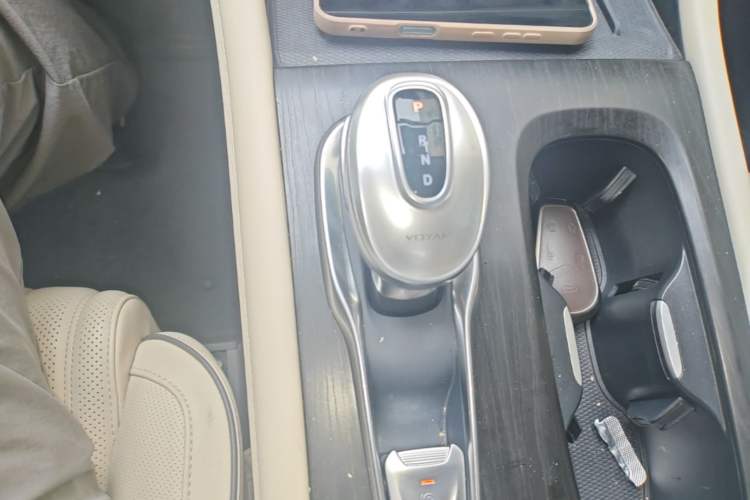 Used VOYAH Dream 2022 Low-Carbon Edition Dream+ Smart Enjoyment Package Gear Lever