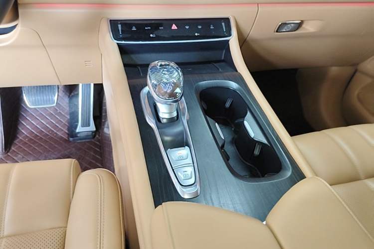 Used VOYAH Dream 2022 Low-Carbon Edition Plus Intelligent Driving Package Gear Lever