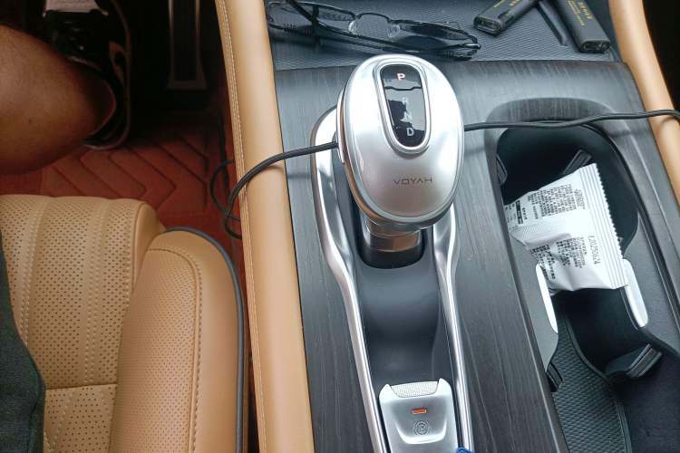 Used VOYAH Dream 2022 Low-Carbon Edition Dream+ Smart Enjoyment Package Gear Lever
