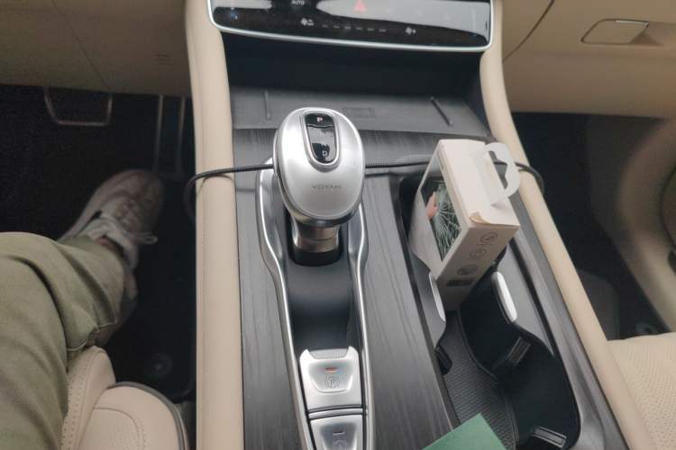 Used VOYAH Dream 2022 Low-Carbon Edition Dream+ Smart Enjoyment Package Gear Lever