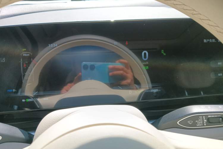 Used VOYAH Dream 2022 0-Emission Version Range of 475 km Instrument Cluster