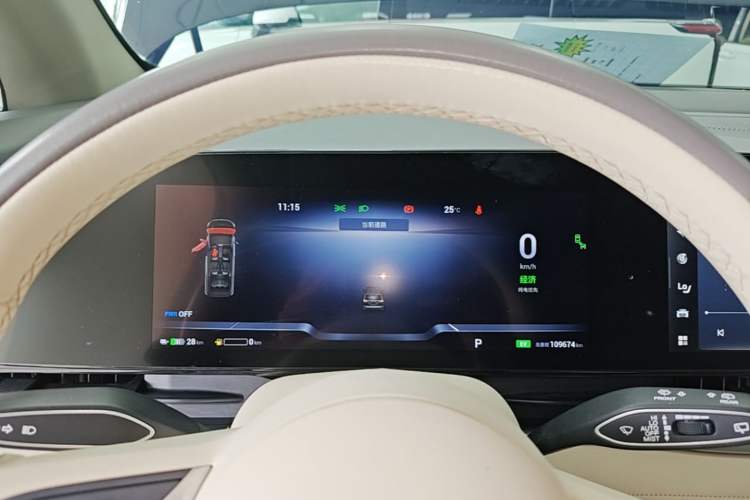 Used VOYAH Dream 2022 Low-Carbon Edition Dream+ Smart Enjoyment Package Instrument Cluster
