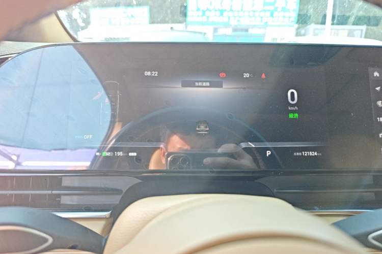 Used VOYAH Dream 2022 0-Carbon Edition Home+ Range Package 605 km Instrument Cluster