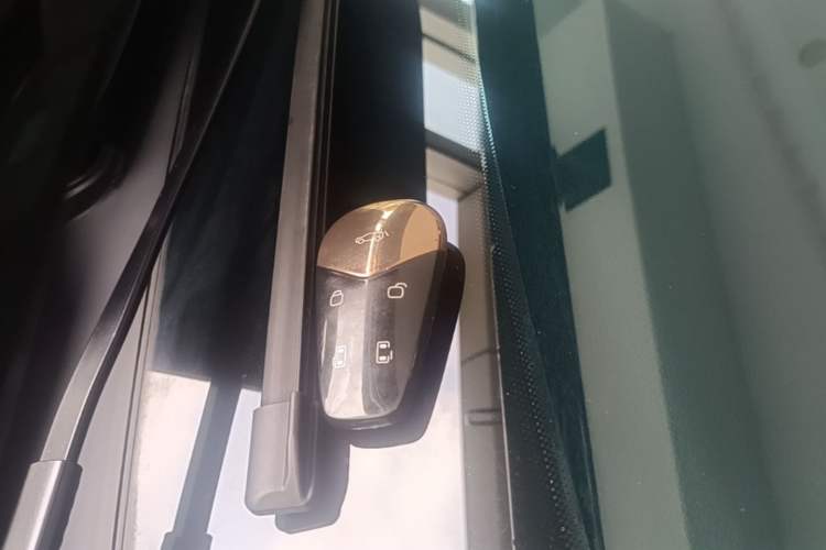Used VOYAH Dream 2022 0-Emission Edition Dream+ Smart Range Package – 605 km Interior 1