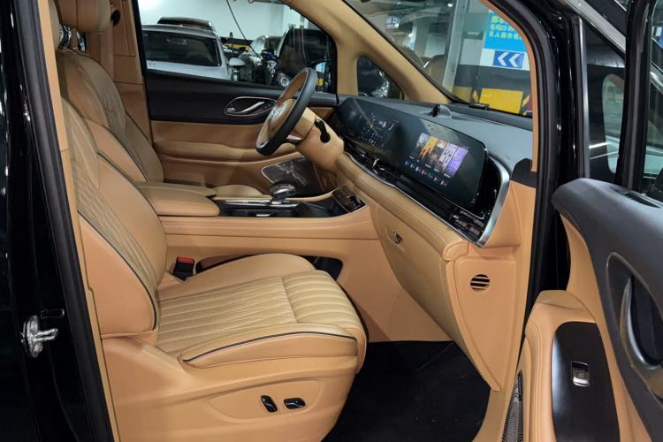 Used VOYAH Dream 2022 Low-Carbon Edition Dream+ Smart Enjoyment Package Interior 11
