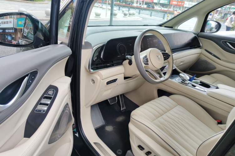 Used VOYAH Dream 2022 Low-Carbon Edition Dream+ Smart Enjoyment Package Interior 3