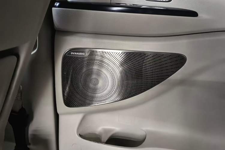Used VOYAH Dream 2022 Low-Carbon Edition Dream+ Smart Enjoyment Package Interior 4