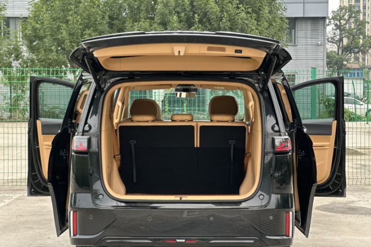 Used VOYAH Dream 2022 Low-Carbon Edition Dream+ Smart Enjoyment Package Interior 6