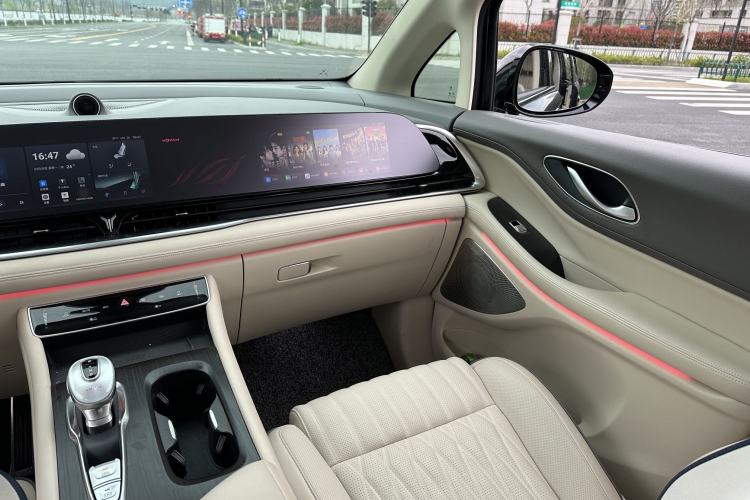 Used VOYAH Dream 2022 Low-Carbon Edition Dream+ Smart Enjoyment Package Interior 6