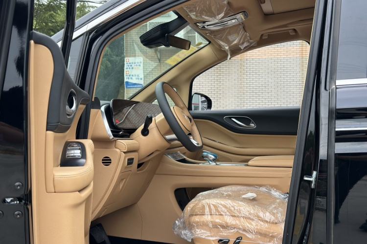 Used VOYAH Dream 2022 Low-Carbon Edition Home Interior 8