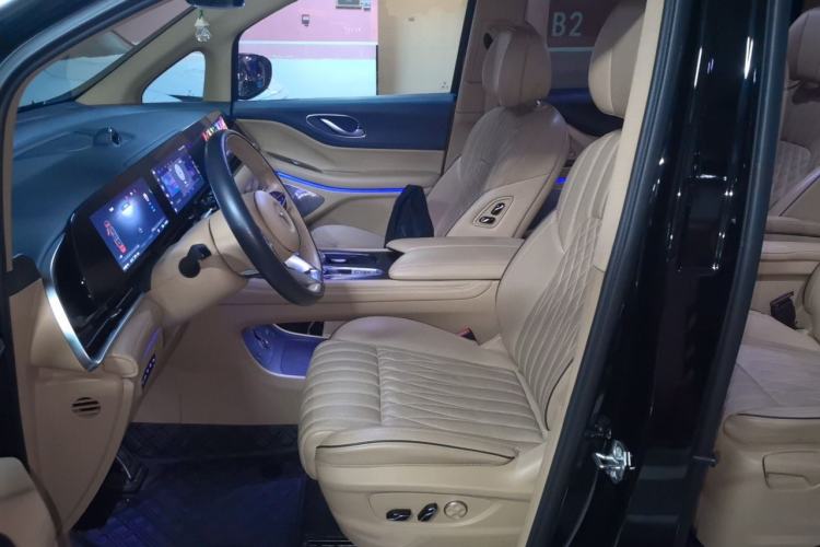 Used VOYAH Dream 2022 Low-Carbon Edition Dream+ Smart Enjoyment Package Left Front Seat
