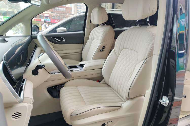 Used VOYAH Dream 2022 Low-Carbon Edition Dream+ Smart Enjoyment Package Left Front Seat