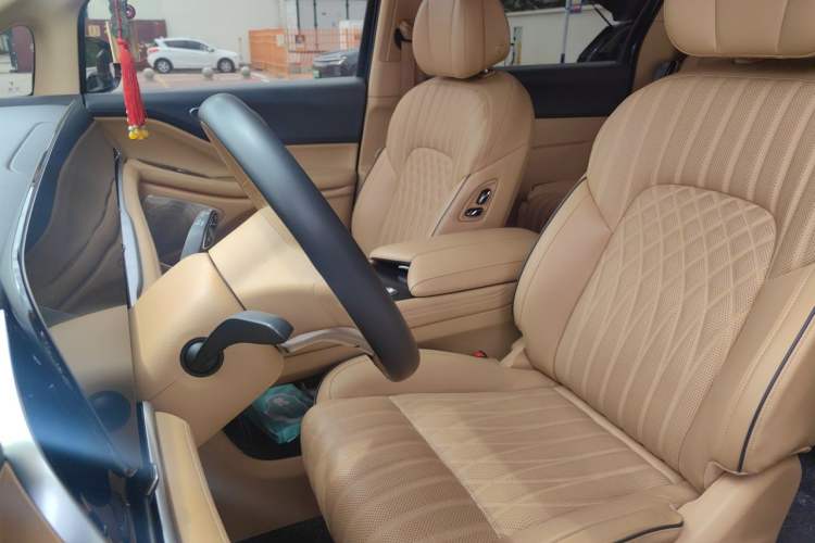 Used VOYAH Dream 2022 Low-Carbon Edition Dream+ Smart Enjoyment Package Left Front Seat