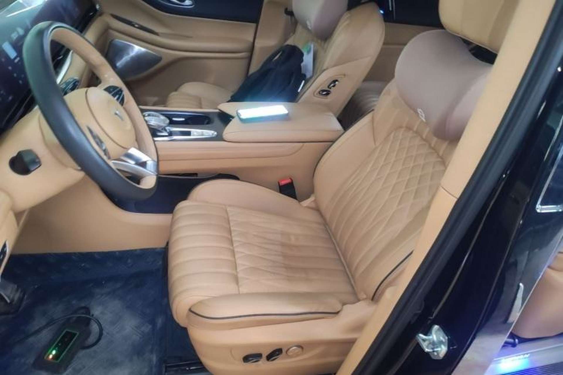 Used VOYAH Dream 2022 0-Emission Edition Dream+ Smart Range Package – 605 km Left Front Seat