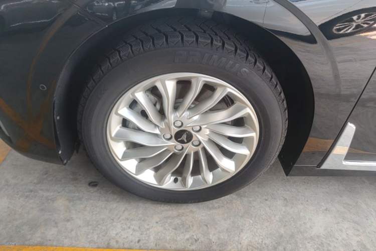 Used VOYAH Dream 2022 0-Emission Version Plus Intelligent Driving Package 475 km Left Front Wheel Hub
